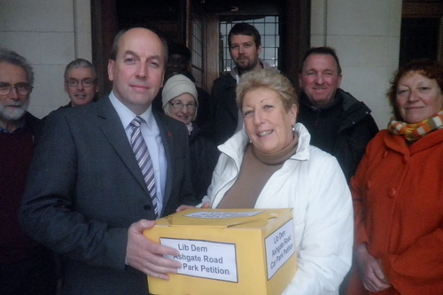 Cllr Davenport hands petition to CBC Chief Executive